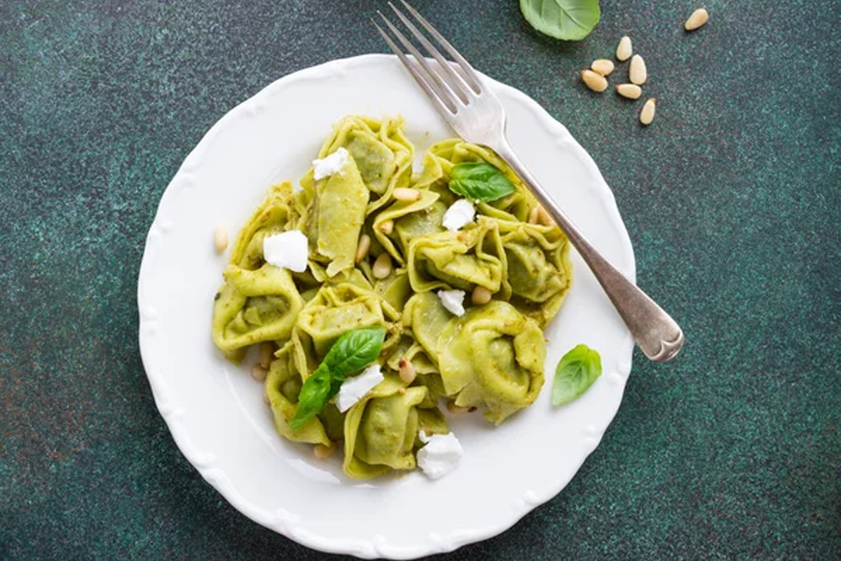 Tortellini hjemmelaget pesto hovedbilde